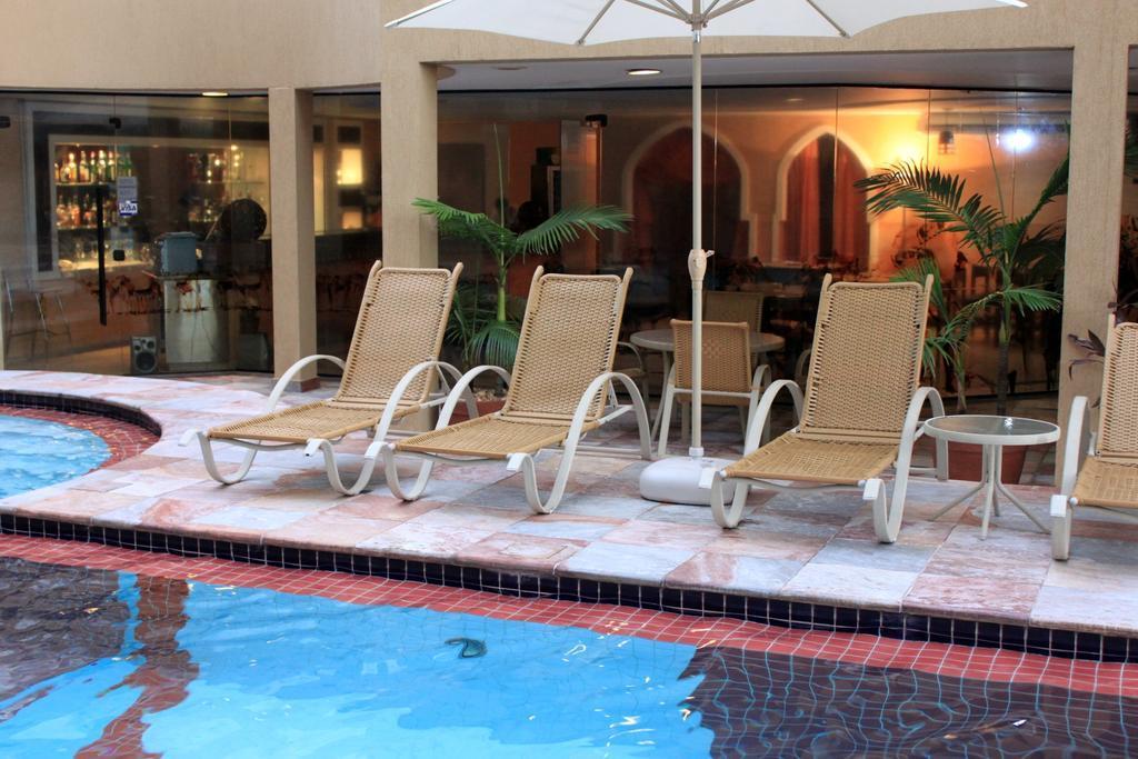 Bahamas Suite Hotel Кампу-Гранди Экстерьер фото